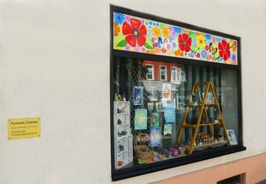 Der gesamte Pechstein Zentrum Shop auf einen Blick: Entdecken Sie Hörspiel-CDs, einzigartige Mandala-Kunst und seltene Literatur online.
